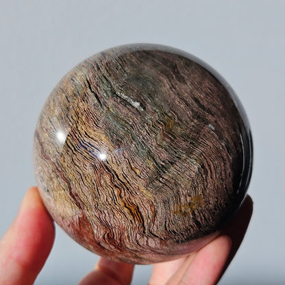 Thousand Layer Quartz Sphere | Large