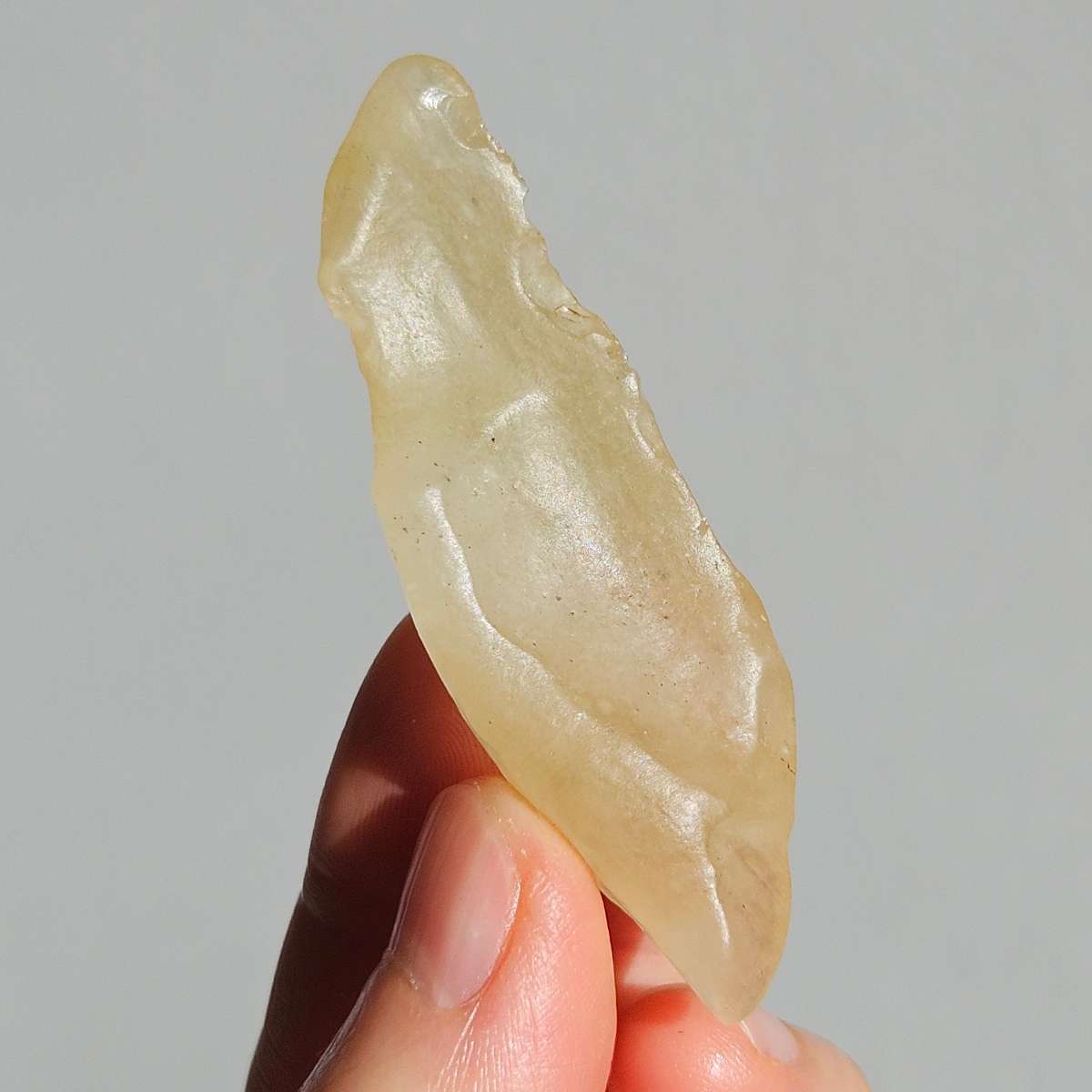 Libyan Desert Glass (Libyan golden tektite)