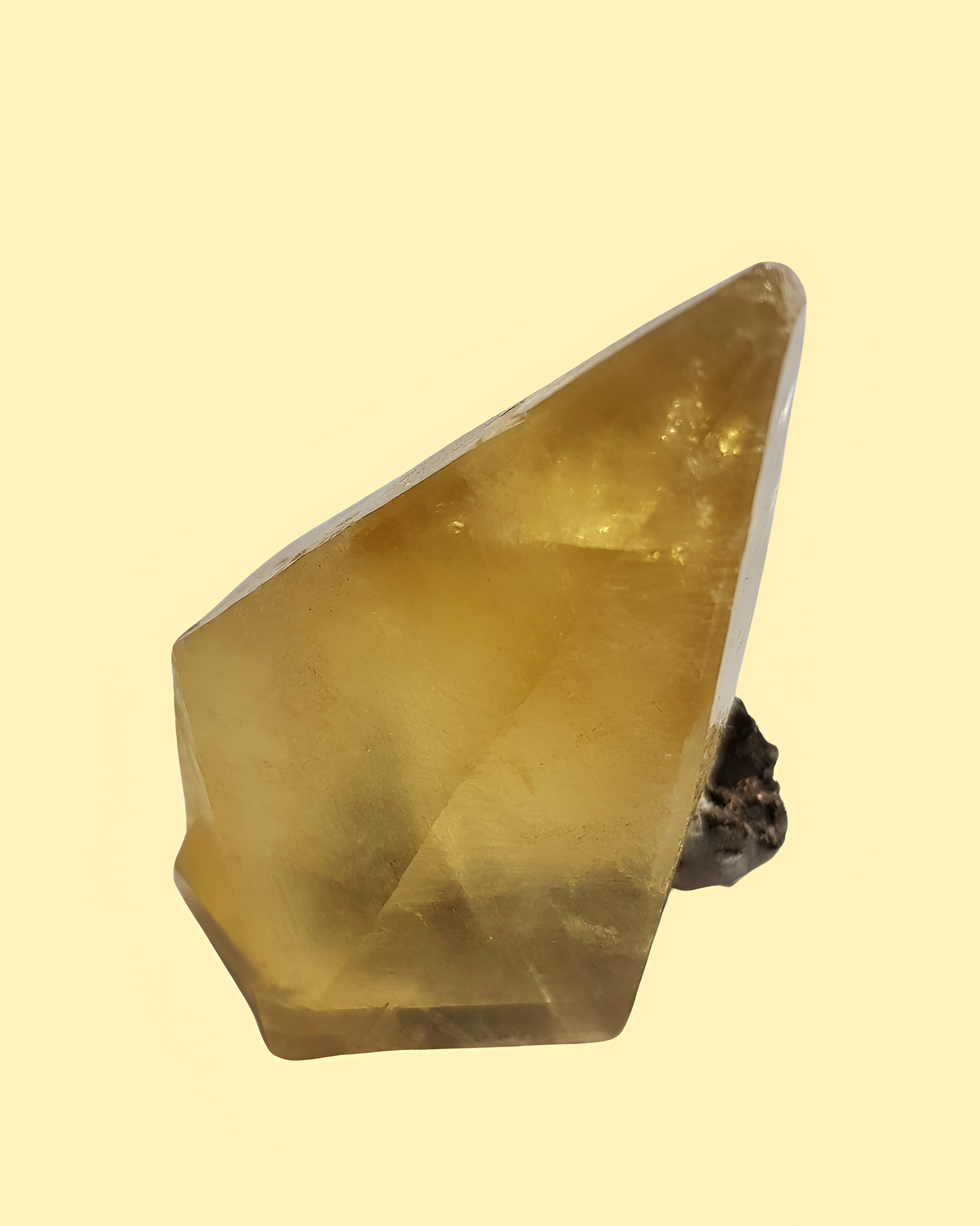 Yellow stellar beam calcite. Dogtooth calcite.