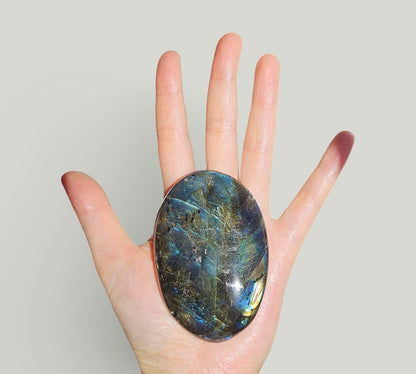 Labradorite Palmstone | High Grade