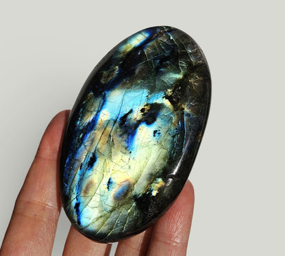 Labradorite Palmstone | High Grade