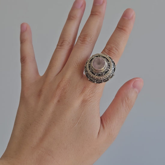 Video of rose quartz silver ring