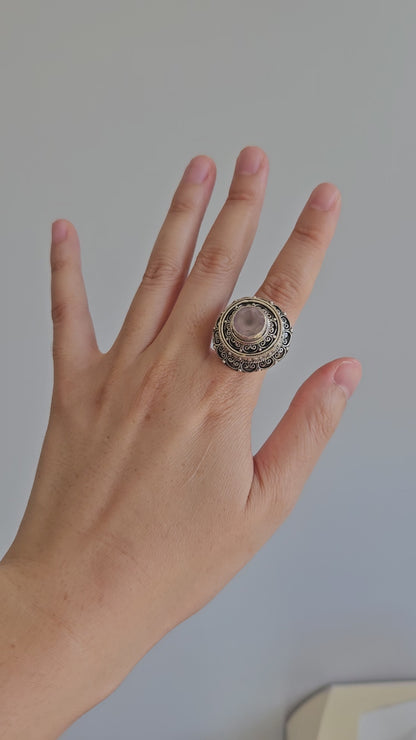 Video of rose quartz silver ring
