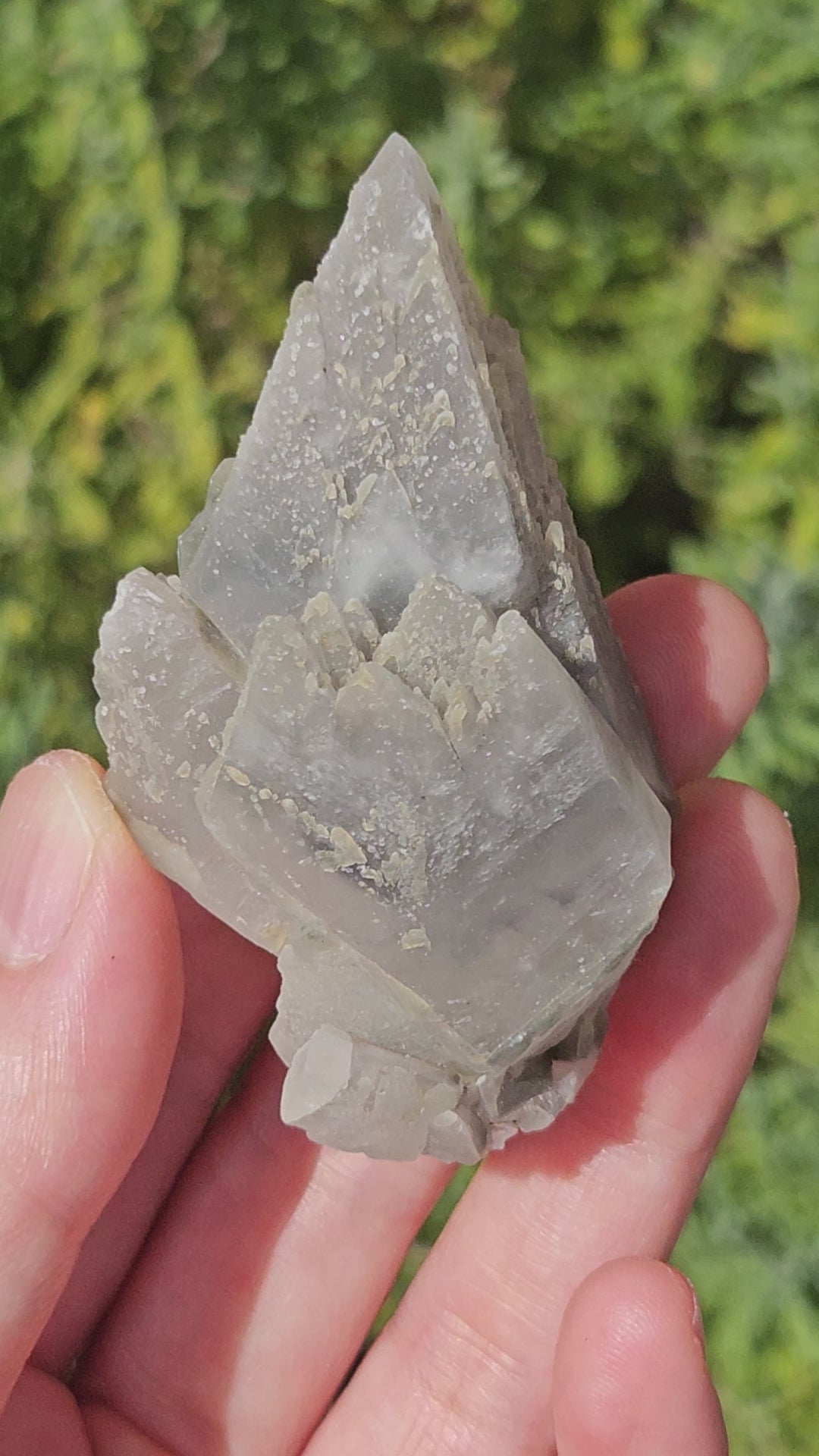 video of grey stellar beam calcite
