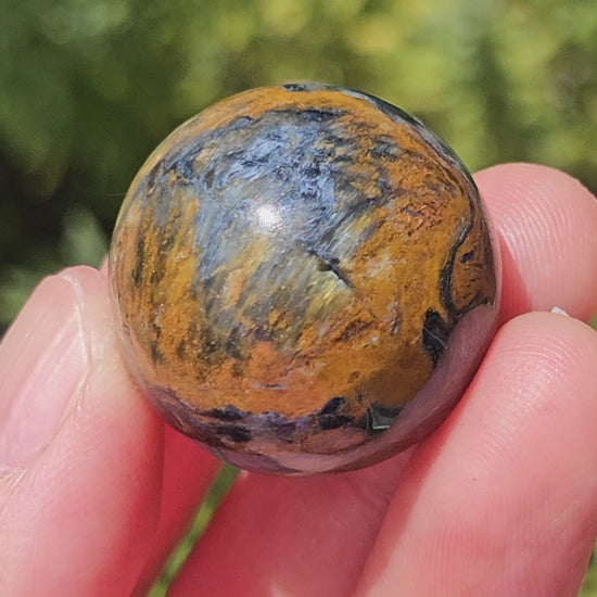 Video of pietersite from Namibia
